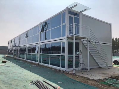濟(jì)南房艙醫(yī)院用房鋼結(jié)構(gòu)活動(dòng)板房住人集裝箱房屋廠家